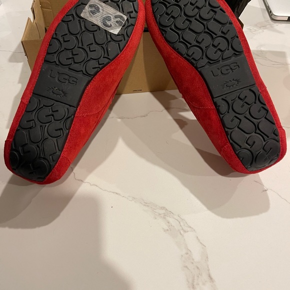 S*O*L*D  Ugg Ascot Samba Red - Picture 5 of 7